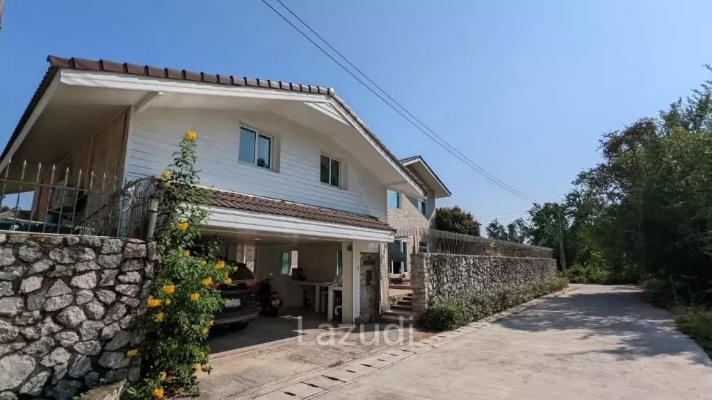 Lovely House in Bang Saray For Sale