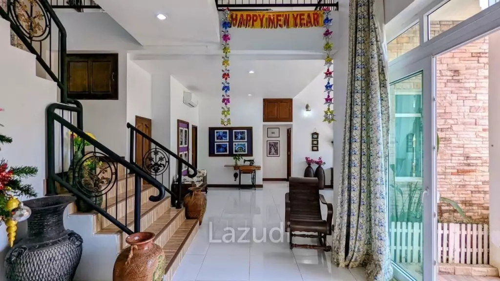 Lovely House in Bang Saray For Sale