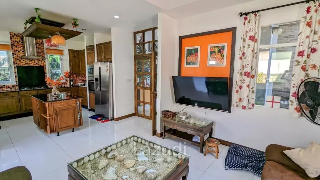 Lovely House in Bang Saray For Sale