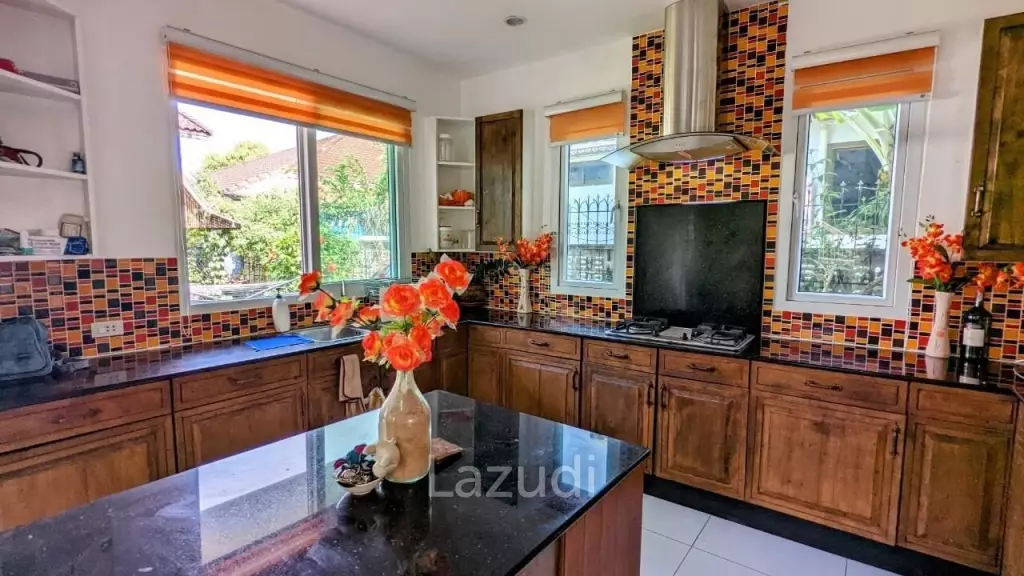 Lovely House in Bang Saray For Sale