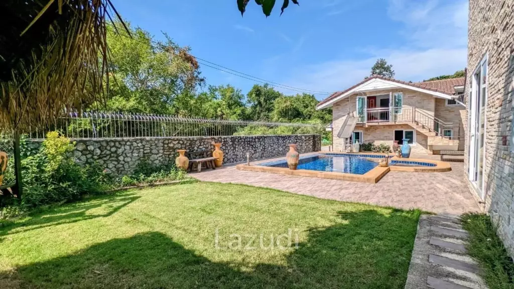 Lovely House in Bang Saray For Sale