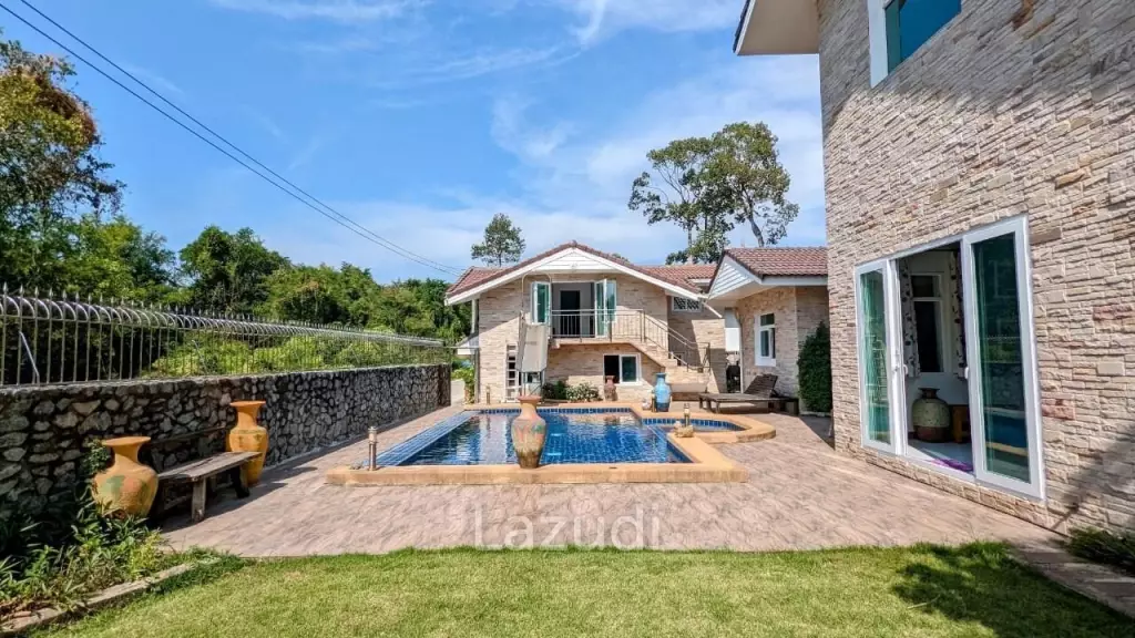 Lovely House in Bang Saray For Sale