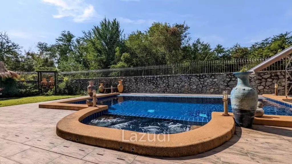 Lovely House in Bang Saray For Sale