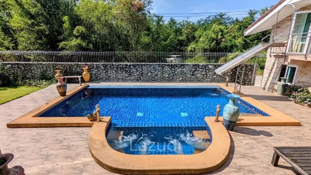 Lovely House in Bang Saray For Sale