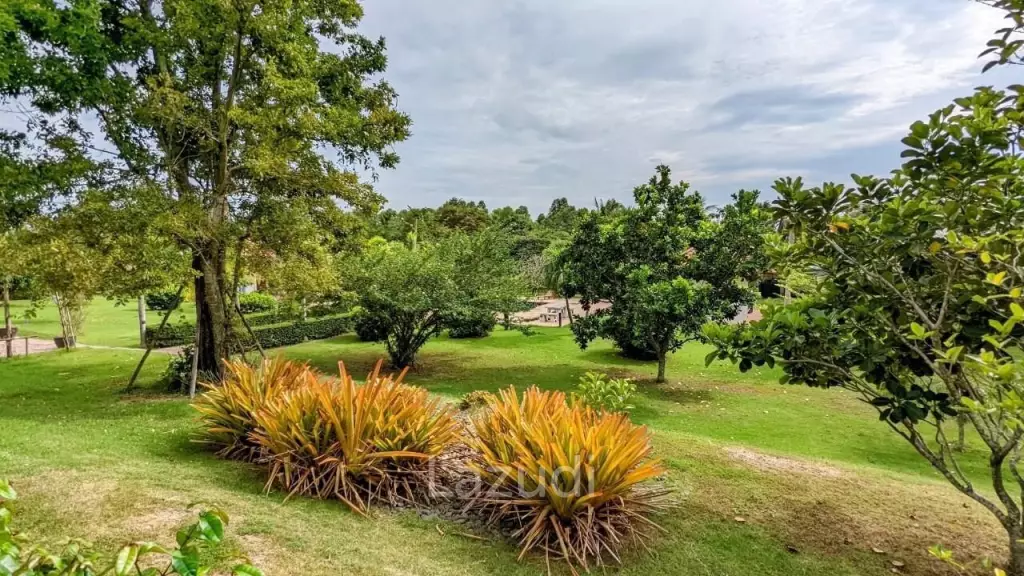 Large Garden House for Sale in Mabprachan