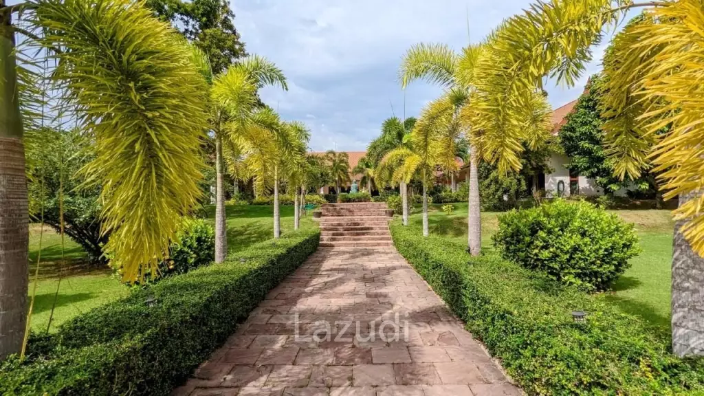Large Garden House for Sale in Mabprachan
