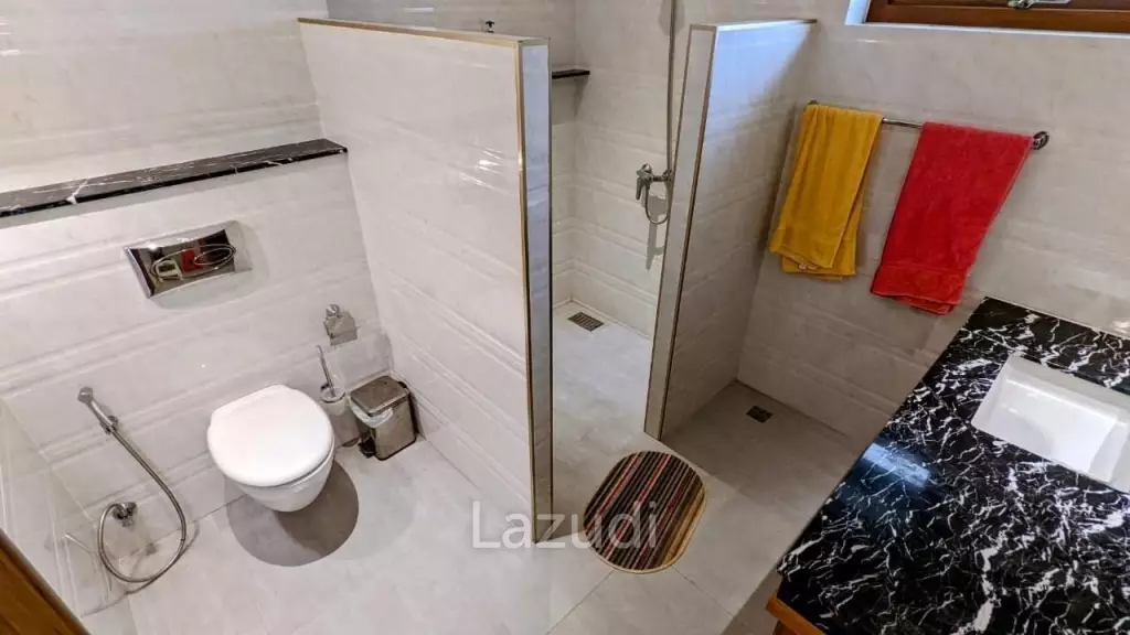 Large Garden House for Sale in Mabprachan
