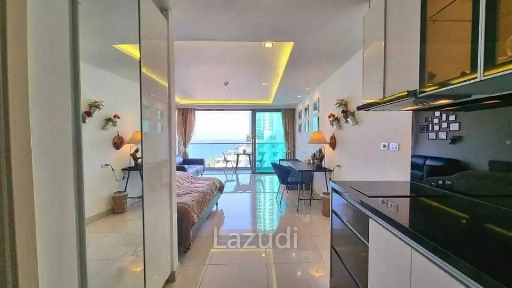 High Floor Wong Amat Tower for Sale in Pattaya