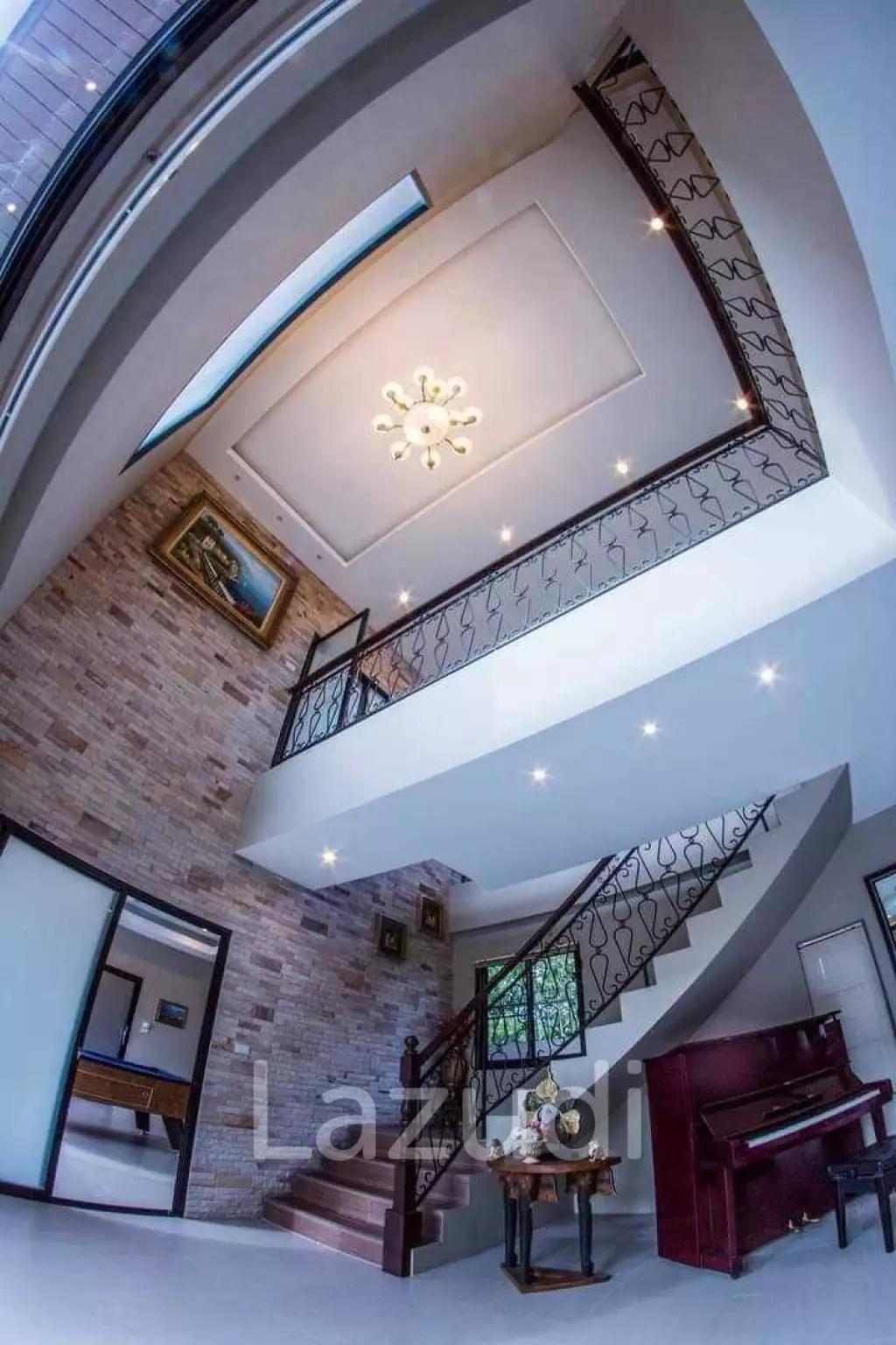5 Bedrooms House for Sale in Huay Yai