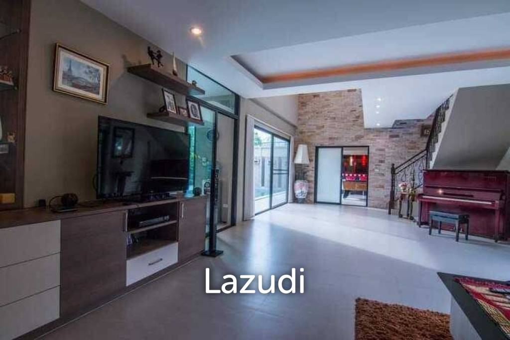 5 Bedrooms House for Sale in Huay Yai