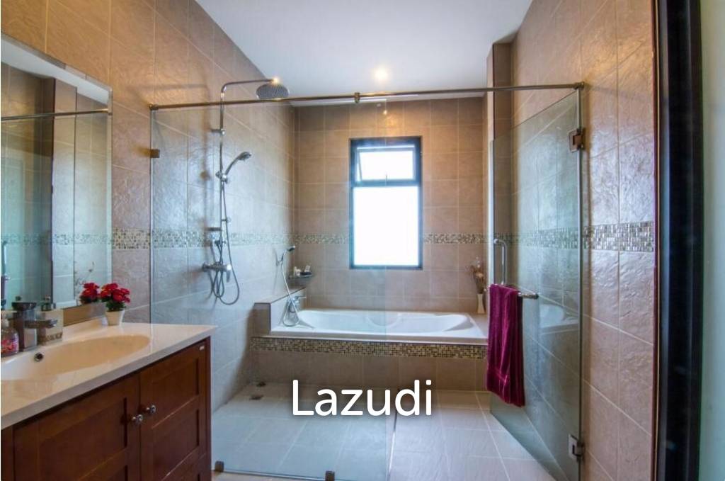 5 Bedrooms House for Sale in Huay Yai