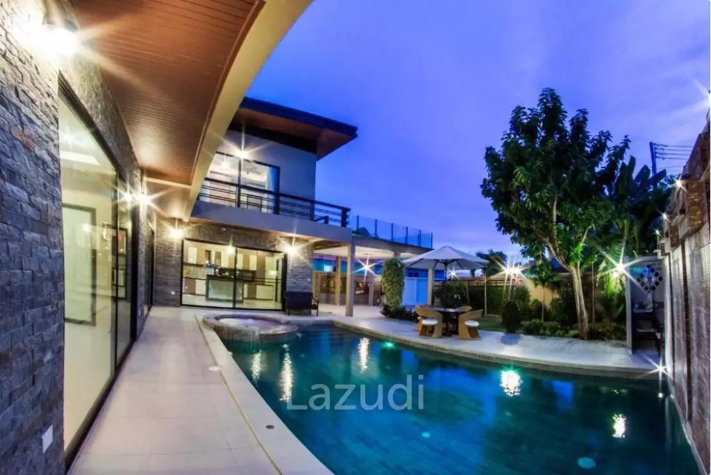 5 Bedrooms House for Sale in Huay Yai