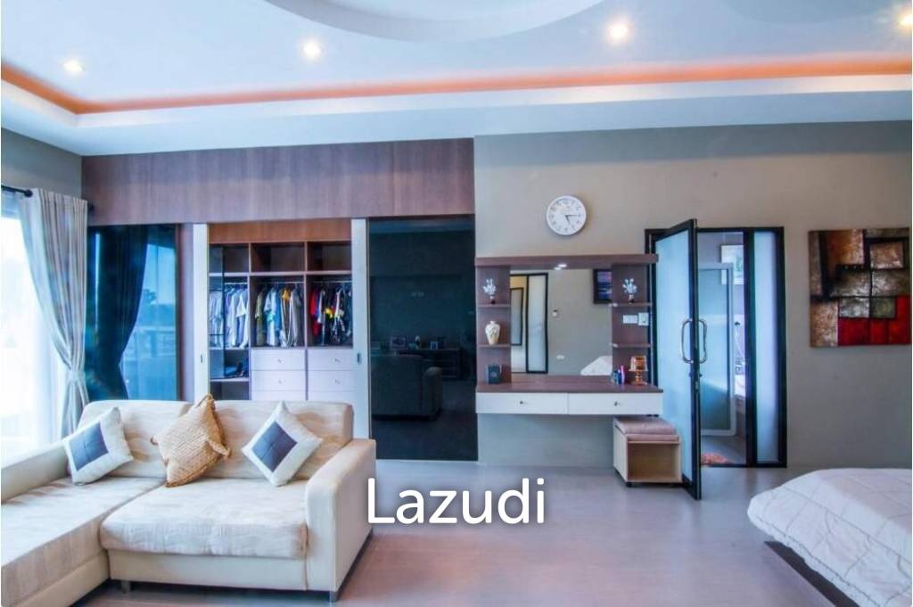 5 Bedrooms House for Sale in Huay Yai
