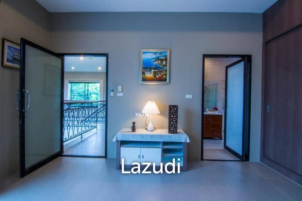 5 Bedrooms House for Sale in Huay Yai