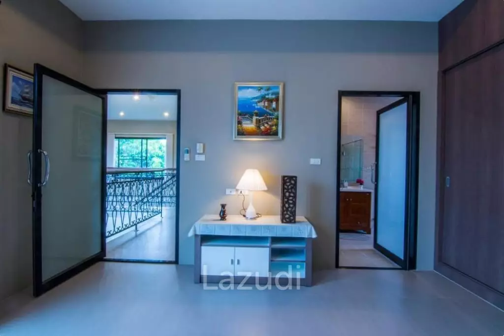 5 Bedrooms House for Sale in Huay Yai