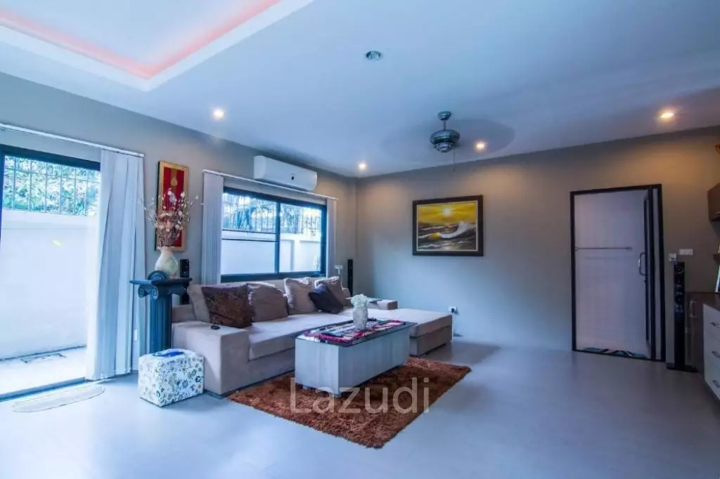 5 Bedrooms House for Sale in Huay Yai