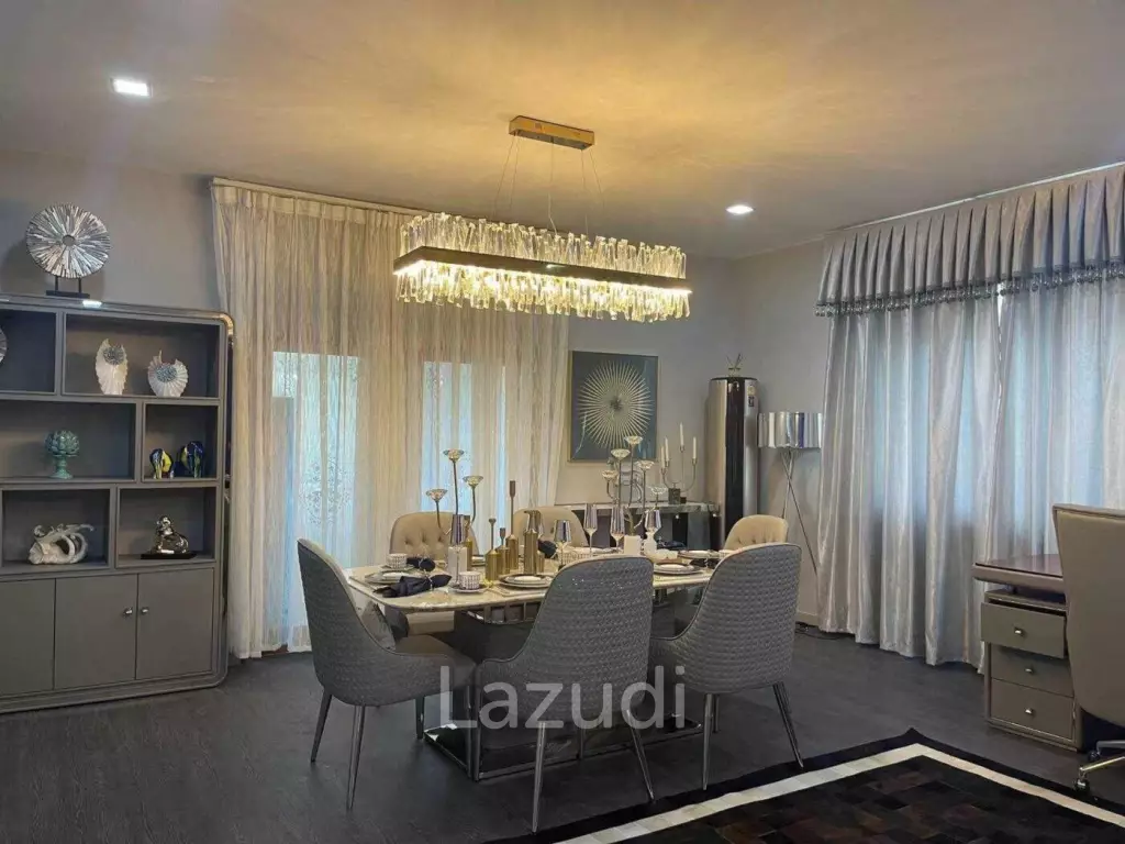 Luxurious Pool Villa in Huay Yai for Sale.