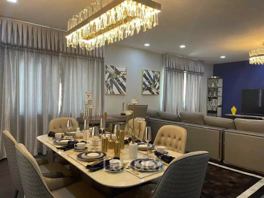 Luxurious Pool Villa in Huay Yai for Sale.