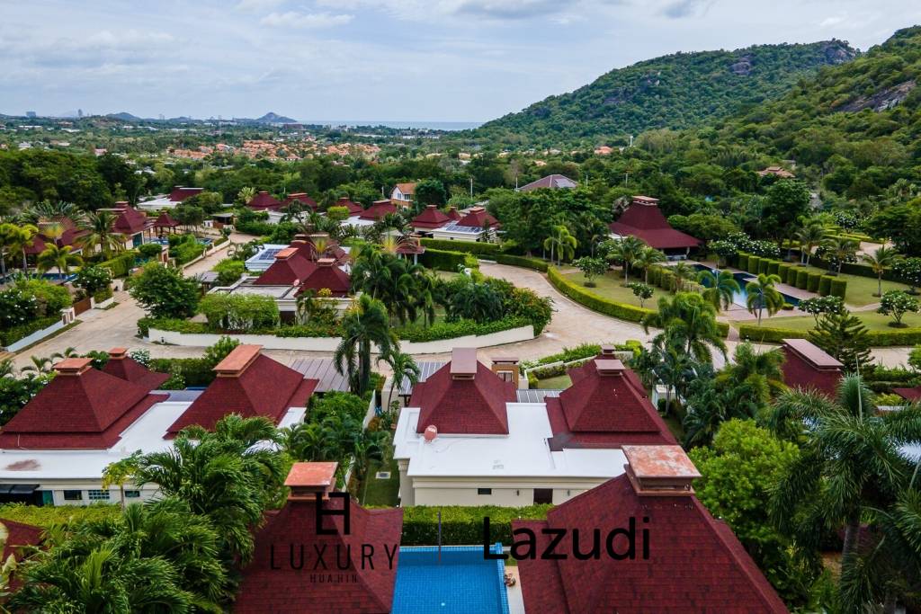 Panorama / Khao Tao: 3 Schlafzimmer Villa mit Meerblick