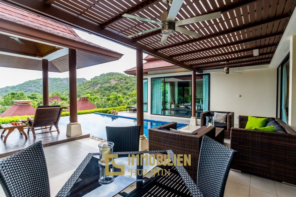 Panorama / Khao Tao: 3 Schlafzimmer Villa mit Meerblick