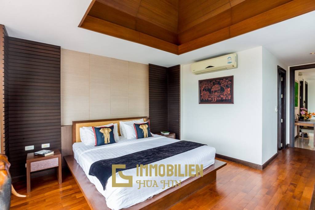 Panorama / Khao Tao: 3 Schlafzimmer Villa mit Meerblick