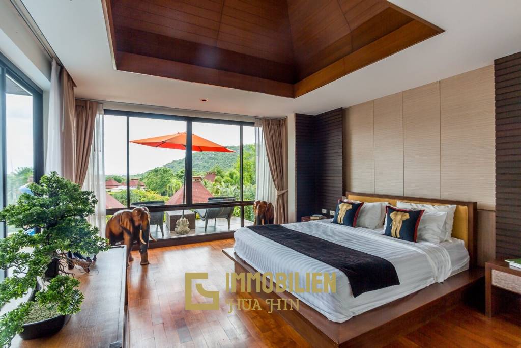 Panorama / Khao Tao: 3 Schlafzimmer Villa mit Meerblick