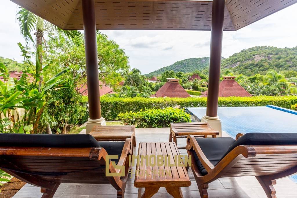 Panorama / Khao Tao: 3 Schlafzimmer Villa mit Meerblick