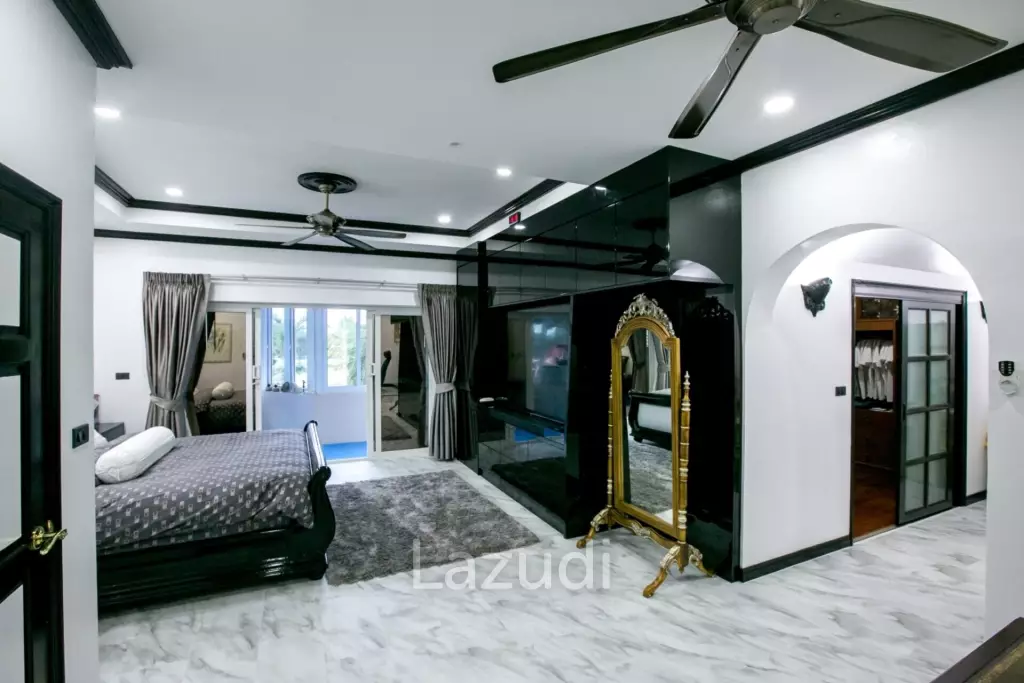 Pool Villa Full Furniture for Sale in East Pattaya