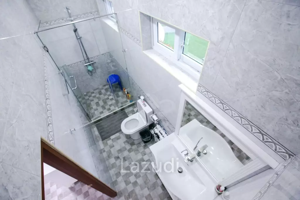 Pool Villa Full Furniture for Sale in East Pattaya