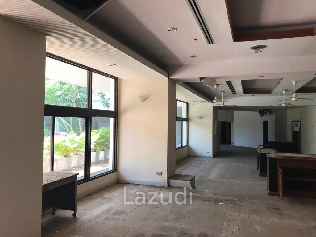 Paradise Jomtien Complex Office for Sale