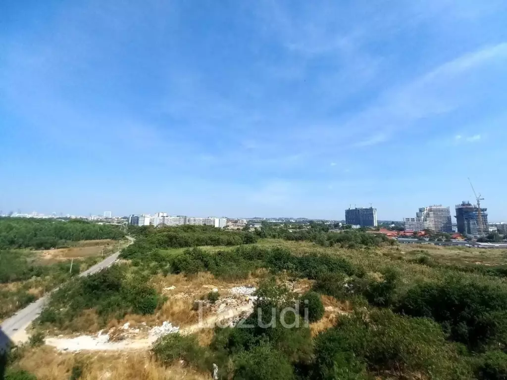 ขายคอนโดริมหาดจอมเทียน 1 ห้องนอน