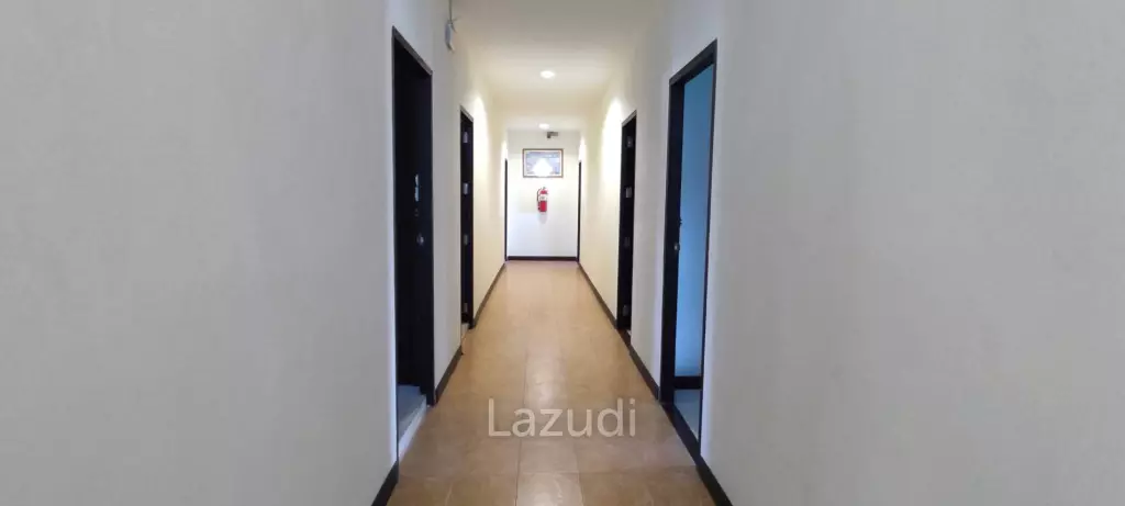 3 Storey Shop house building for Sale