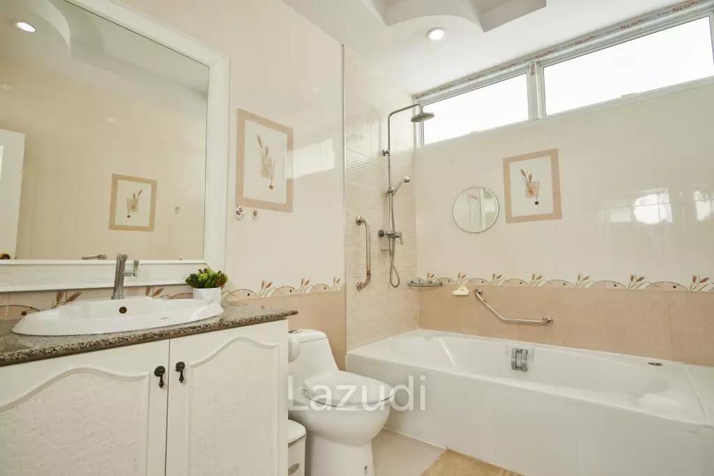 Pool Villa House for Rent in South of Pattaya