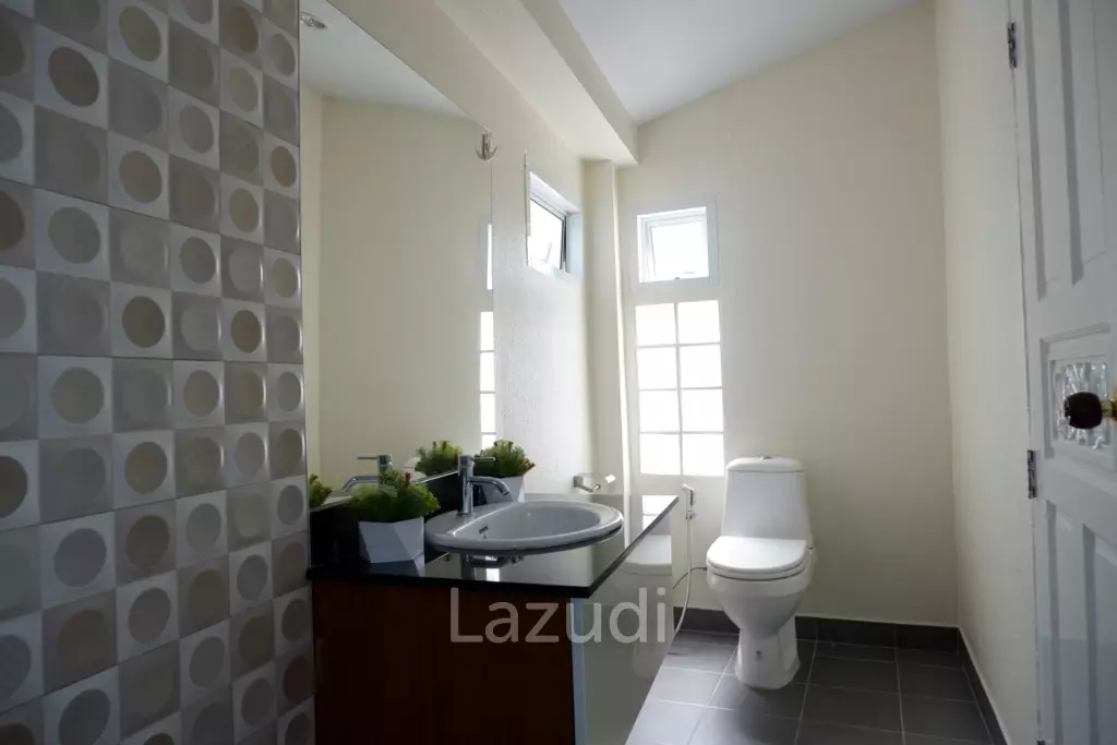 Pool Villa House for Rent in South of Pattaya