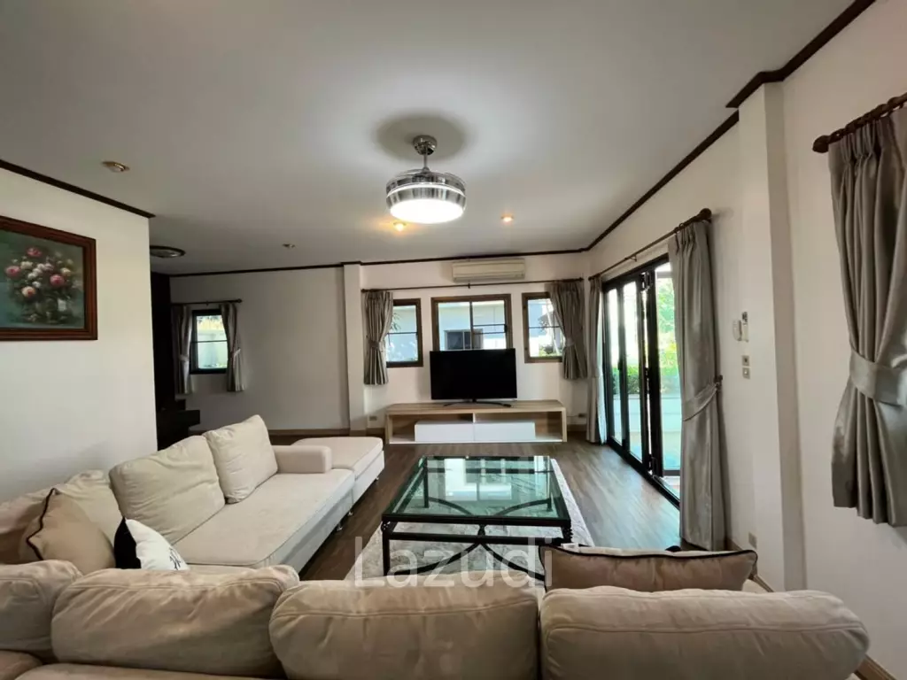 3 Bedrooms 200 SQ.M House in Na Jomtien