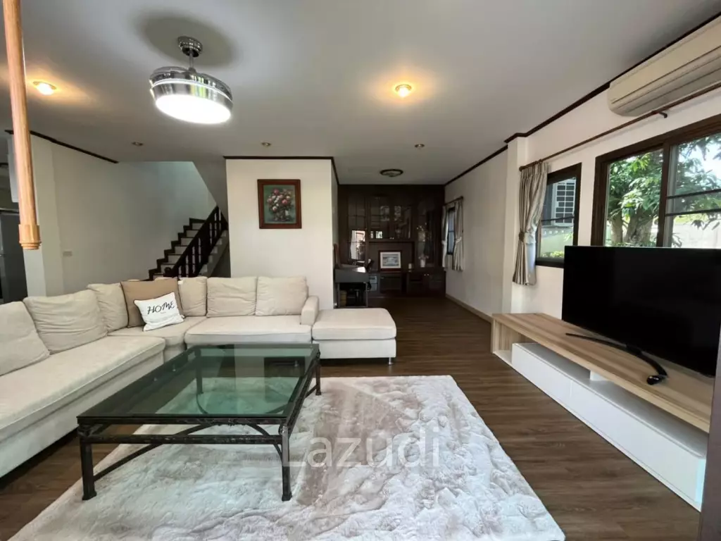 3 Bedrooms 200 SQ.M House in Na Jomtien