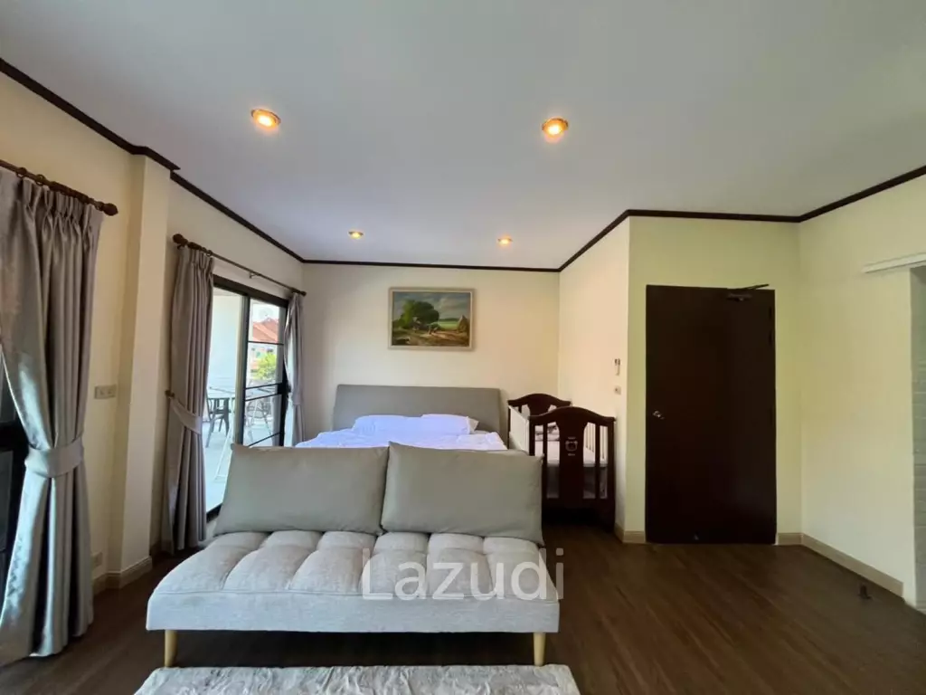 3 Bedrooms 200 SQ.M House in Na Jomtien
