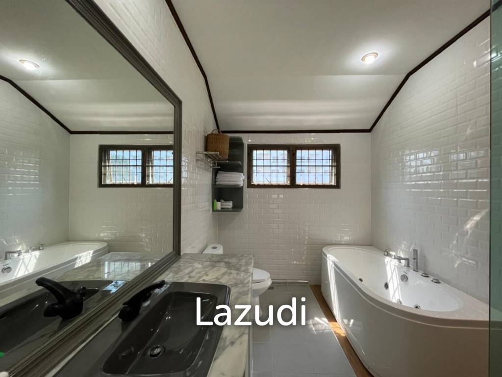 3 Bedrooms 200 SQ.M House in Na Jomtien