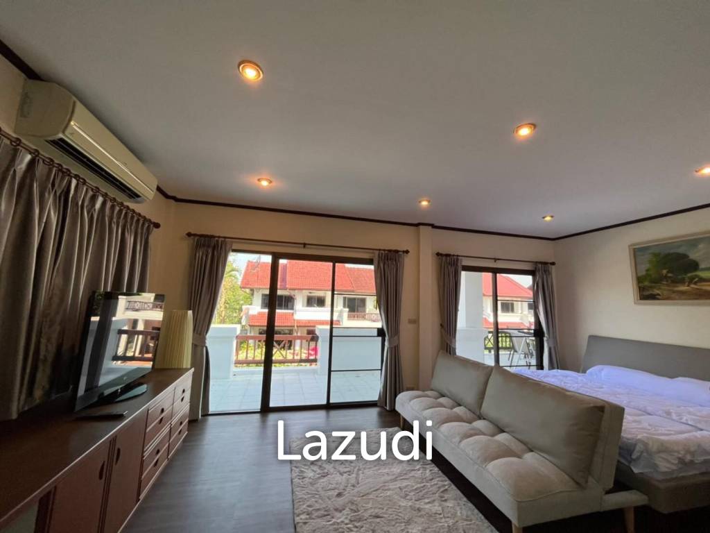 3 Bedrooms 200 SQ.M House in Na Jomtien