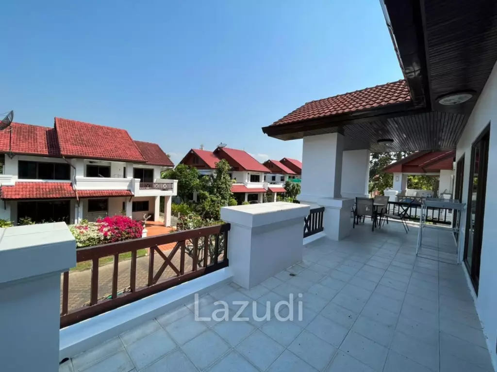 3 Bedrooms 200 SQ.M House in Na Jomtien