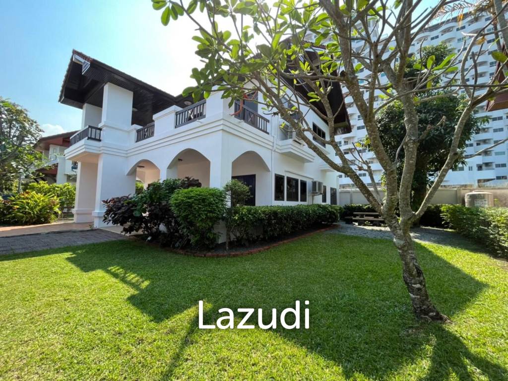 3 Bedrooms 200 SQ.M House in Na Jomtien