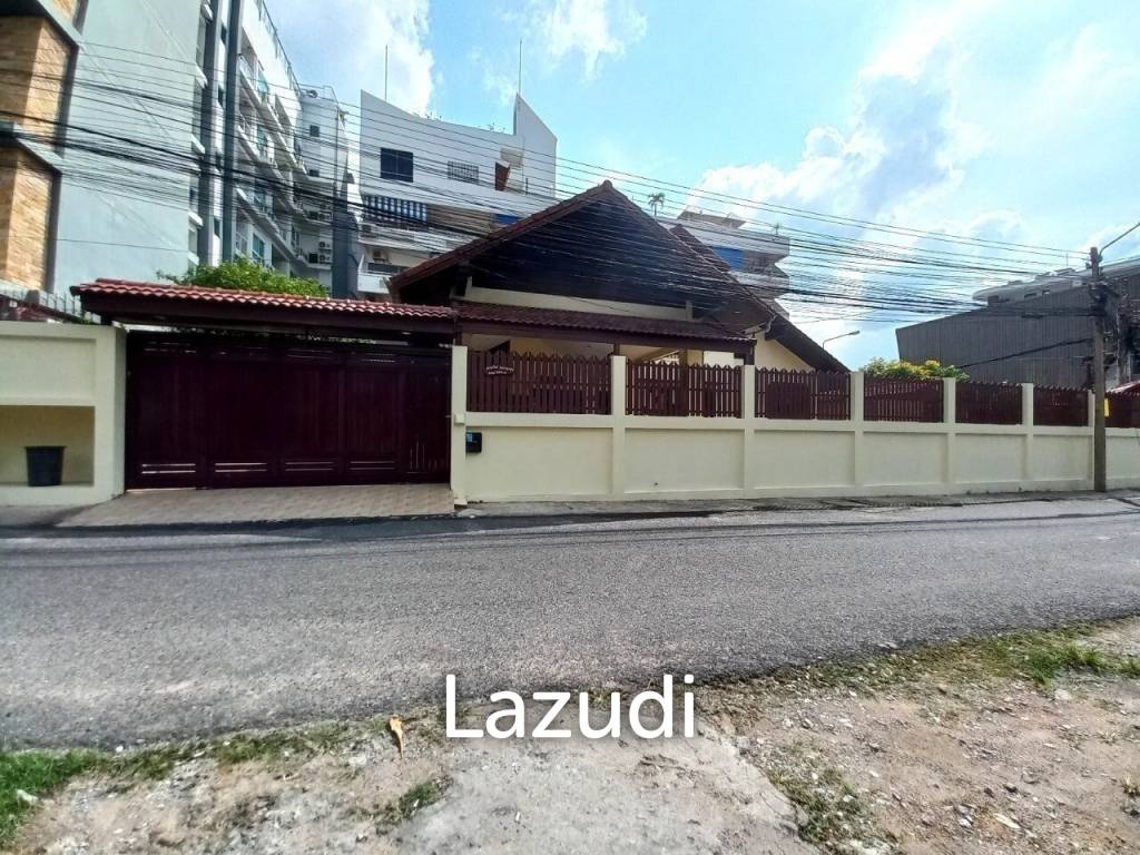 4 Bedrooms Pratumnak House for Sale