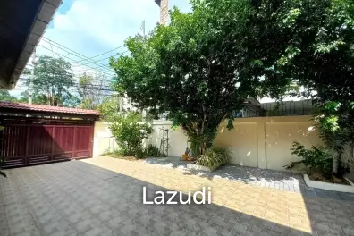 ขายบ้านพระตำหนัก 4 ห้องนอน
