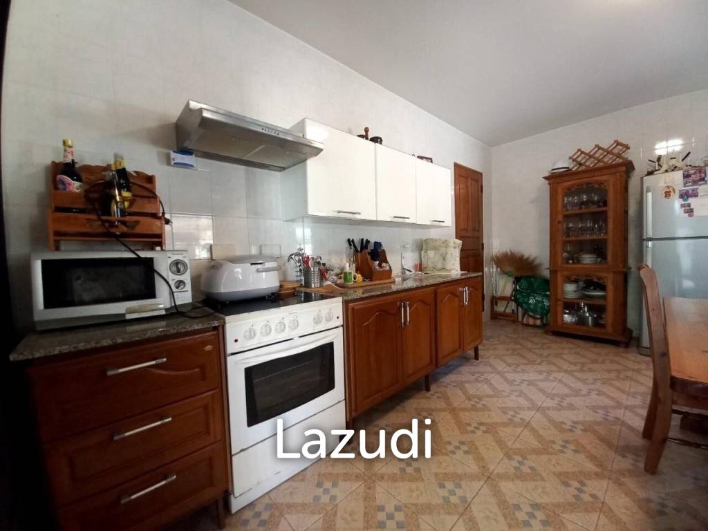 4 Bedrooms Pratumnak House for Sale