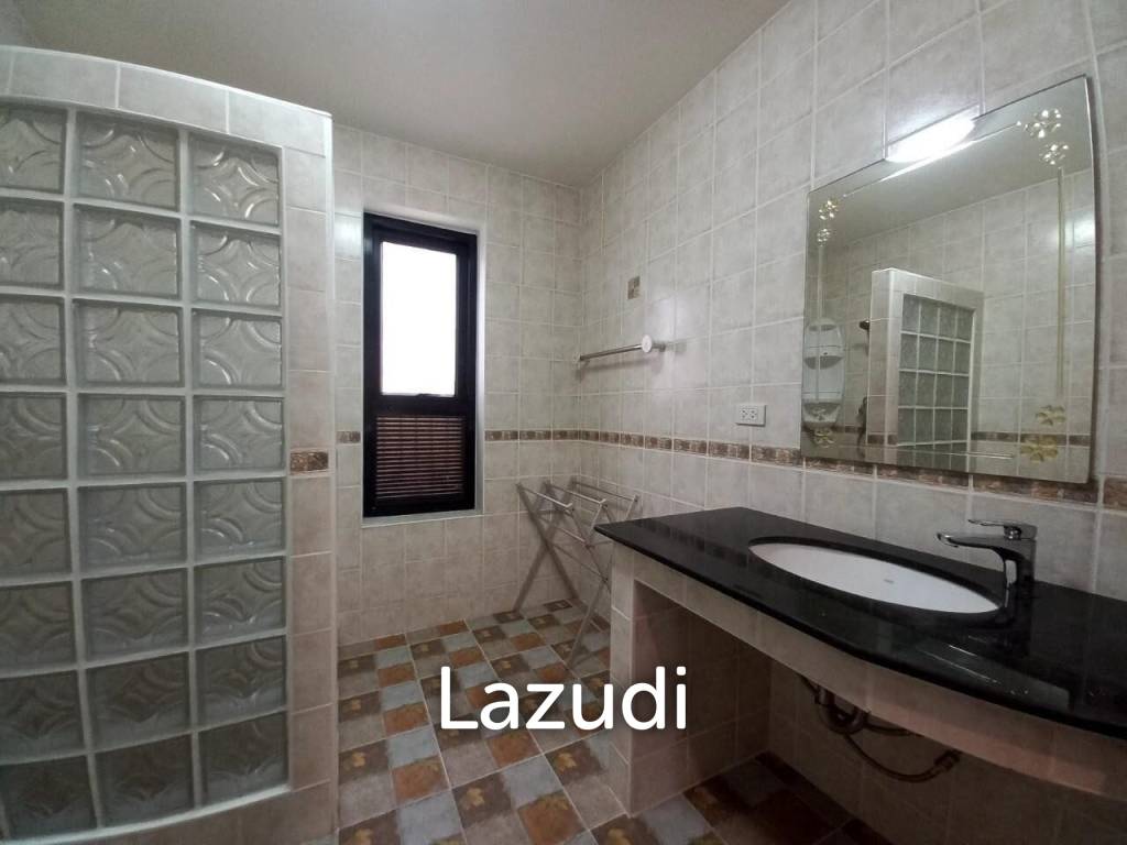 4 Bedrooms Pratumnak House for Sale
