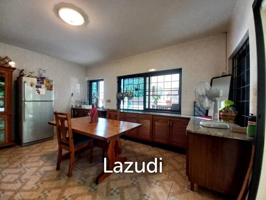 4 Bedrooms Pratumnak House for Sale