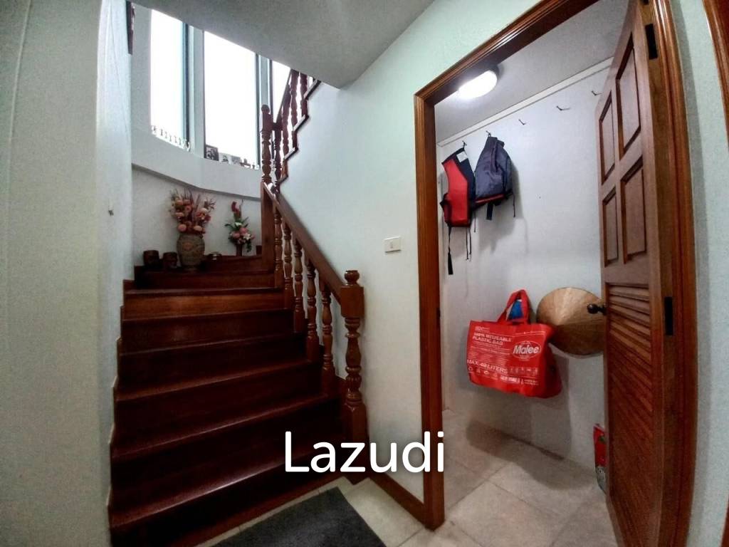 4 Bedrooms Pratumnak House for Sale