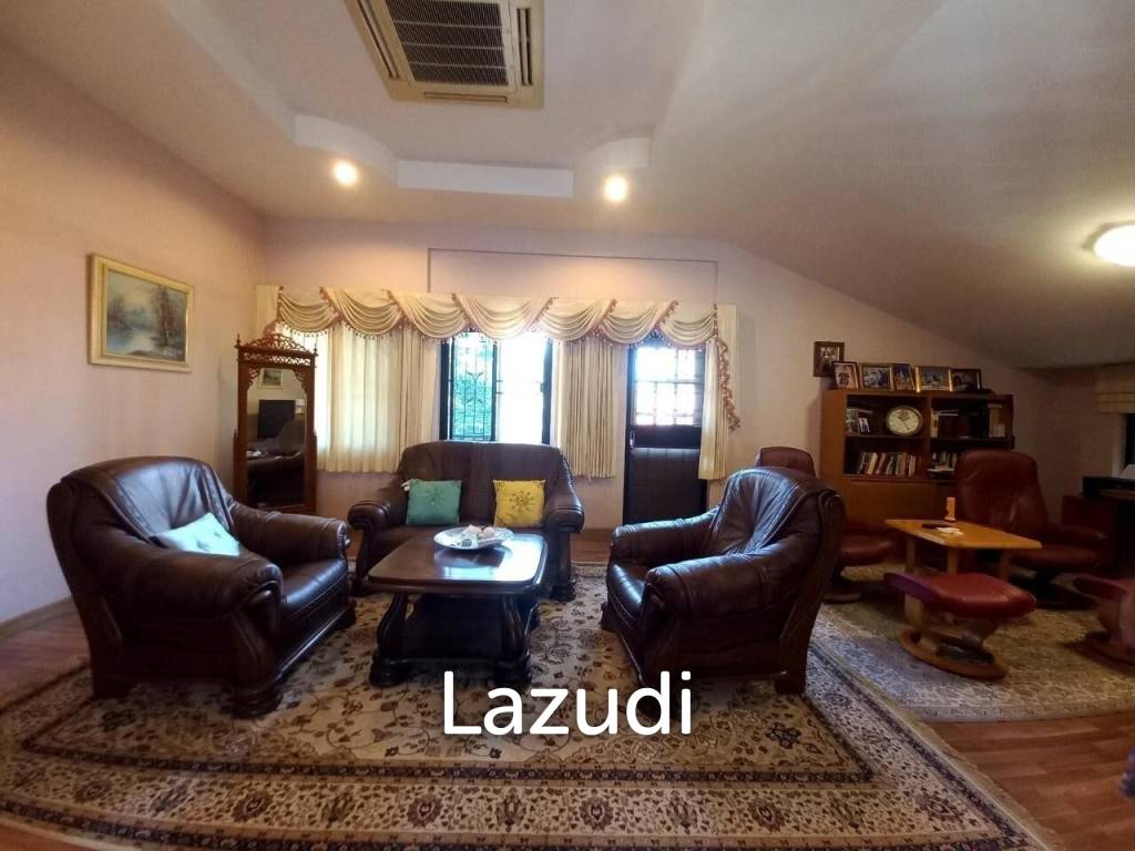 4 Bedrooms Pratumnak House for Sale