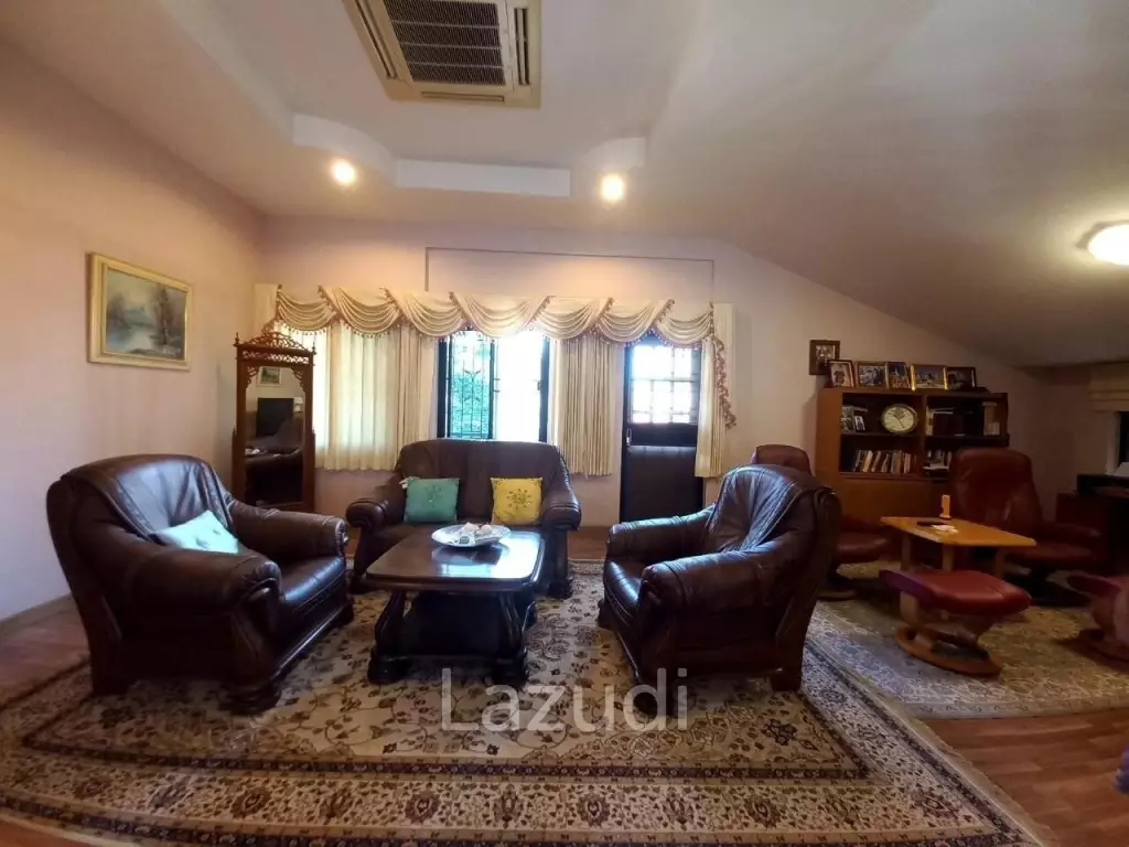 4 Bedrooms Pratumnak House for Sale