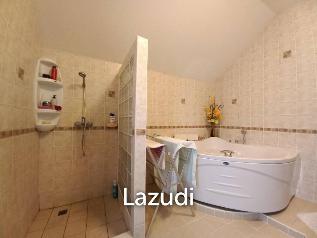 4 Bedrooms Pratumnak House for Sale